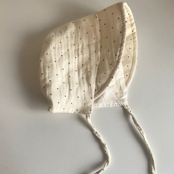 Other - NWT Linen Brimmed Bonnet Size 12-18 Months